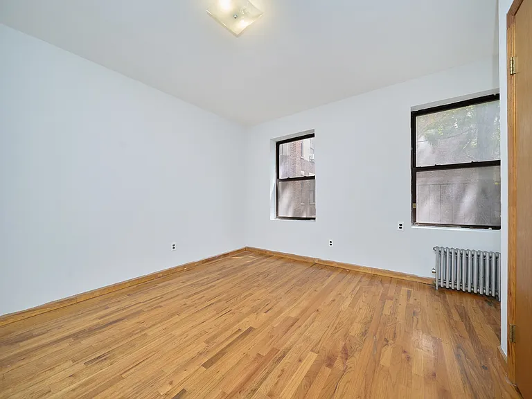 460 9th Ave #3 — Photo 6