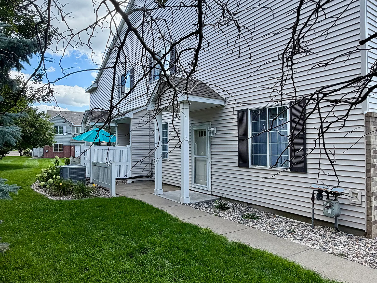 3 bed, 1540 sqft, $2,600 — Photo 3