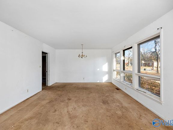 3rd image of 2216 Harris Rd NW