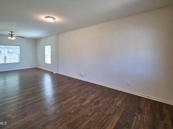 4th image of 4826 Birchcrest Ln