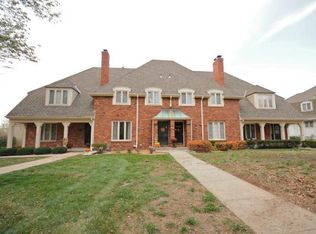 8362 NW Overland Dr, Kansas City, MO 64151