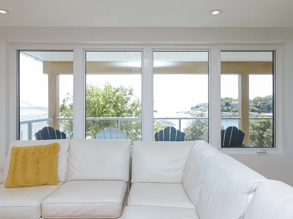 (undisclosed Address), Oak Bay, BC V8S 2G9