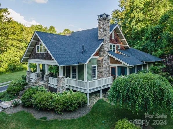 37 Cottage Settings Ln, Black Mountain, NC 28711