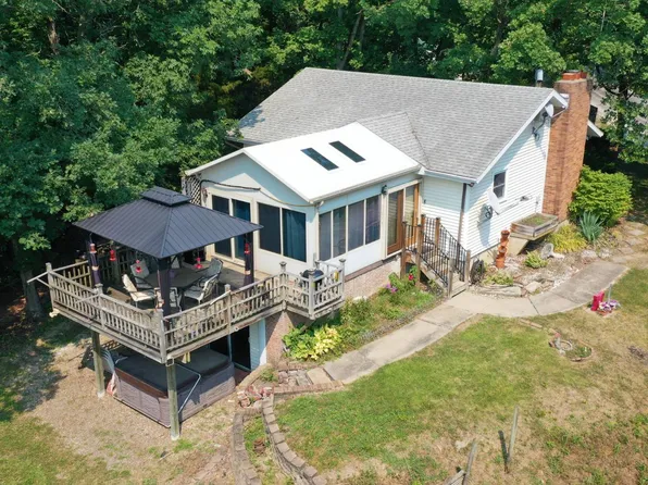 1019 Cove Cir, Keytesville, MO 65261