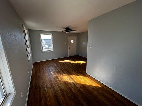 4th image of 4501 Gum St