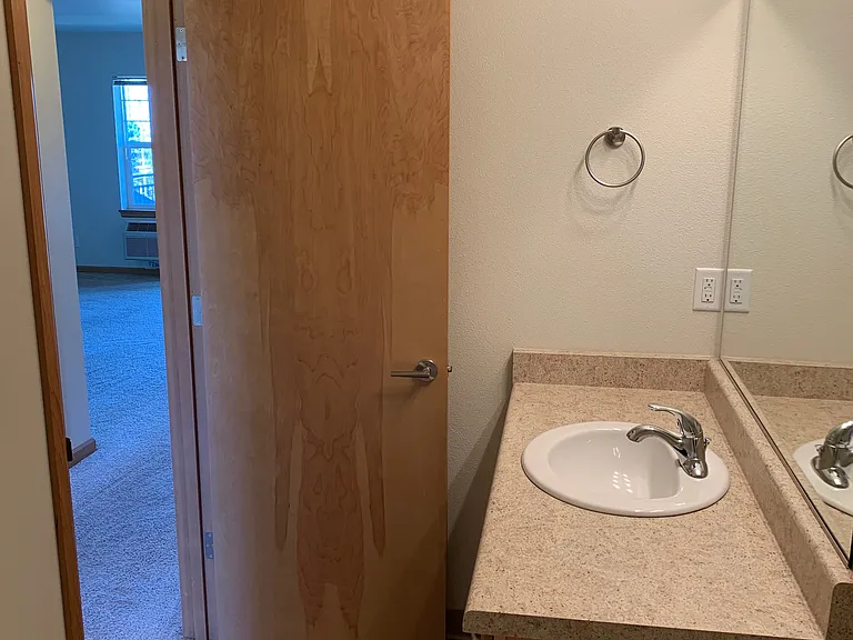 3745 SW Water Ave #203 — Photo 7