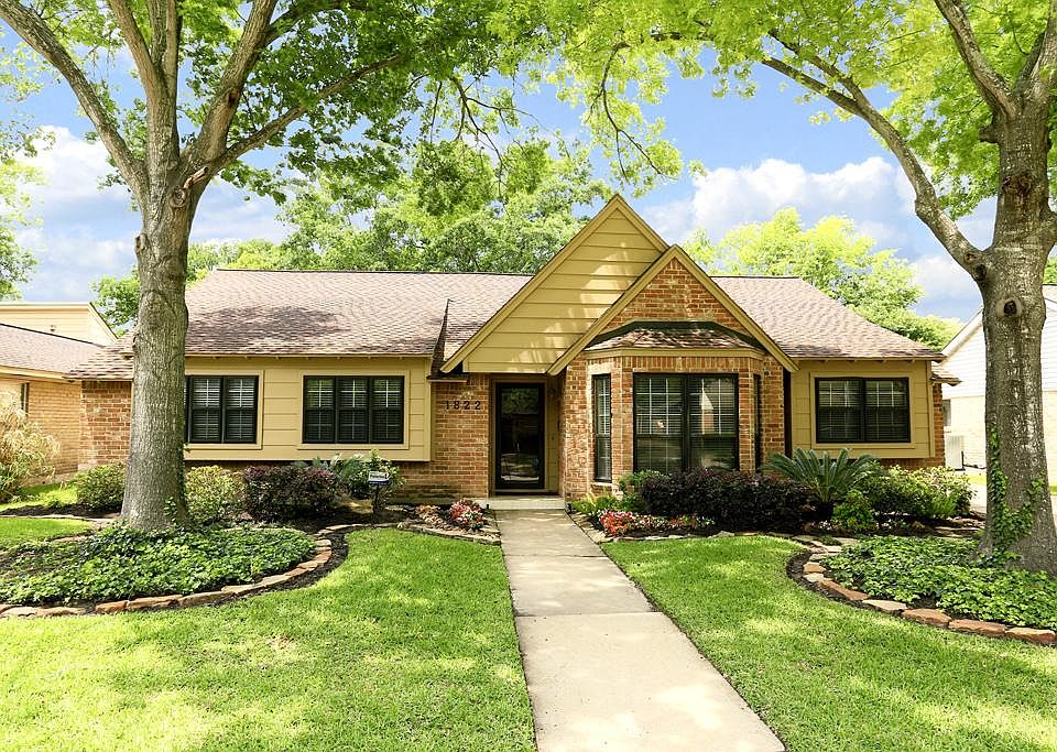 1st image of 1822 Firhill Dr