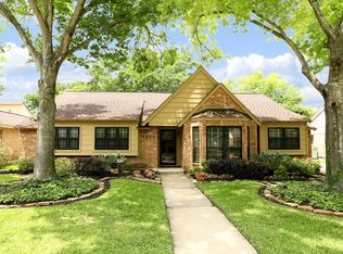 1822 Firhill Dr, Houston, TX 77077