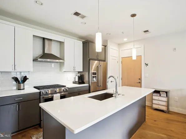 3035 15th St NW #102, Washington, DC 20009