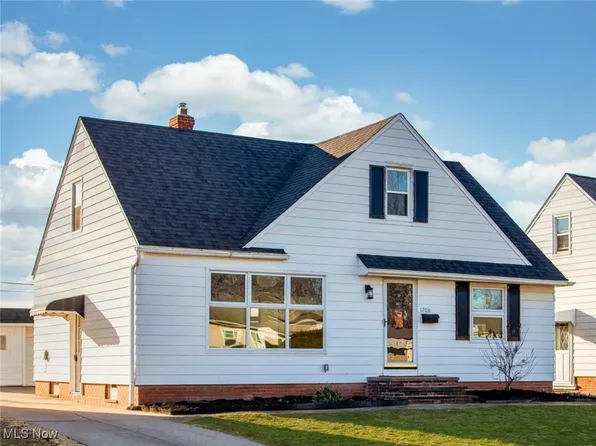 1706 Hawthorne Dr, Mayfield Heights, OH 44124