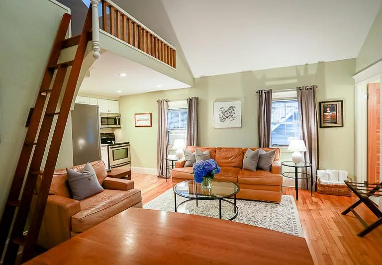 10 Holbrook St #11 — Photo 2
