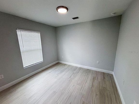 4th image of 10125 AMICOLA STREET