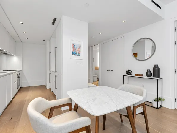 429 Kent Avenue image 7 of 18