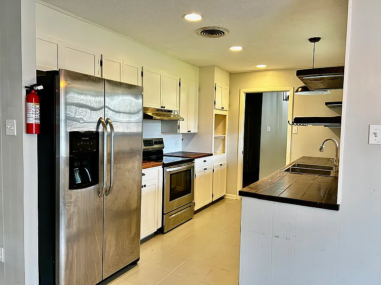 1412 Rose St — Photo 10