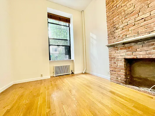 Rented by HOLTON REAL ESTATE INC. | media 14