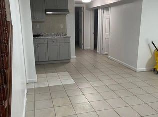 14621 Holly Ave, Flushing, NY 11355