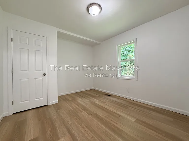 128 Phillips Hollow Rd — Photo 18