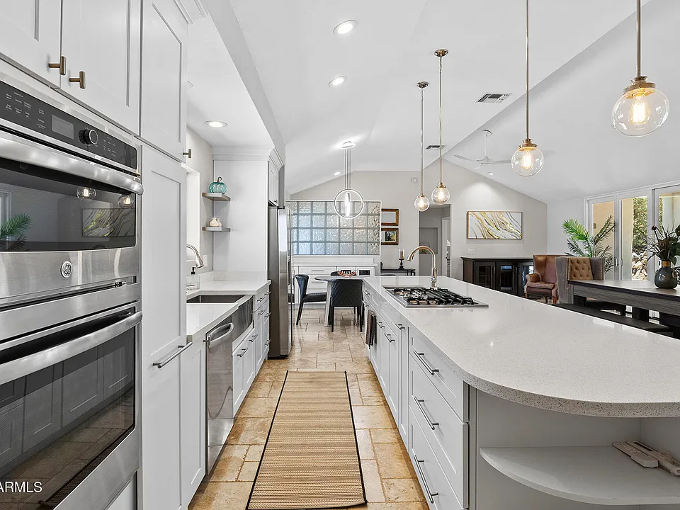 14436 N Coral Gables Dr