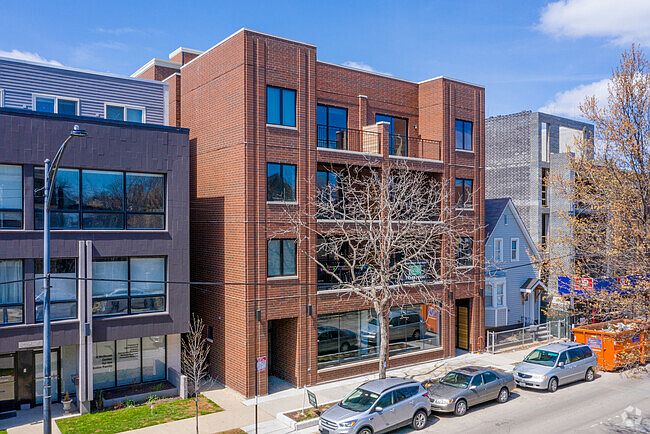 1st image of 3720 N Ashland Ave #303