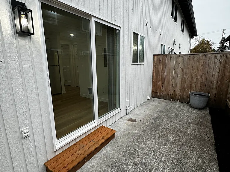1729 Madison St #3 — Photo 14