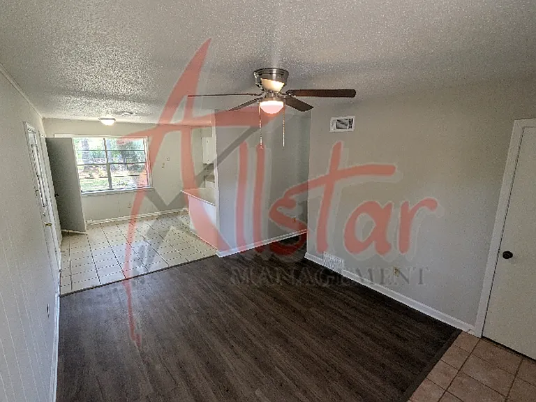 6480 Forest Glen Dr — Photo 5