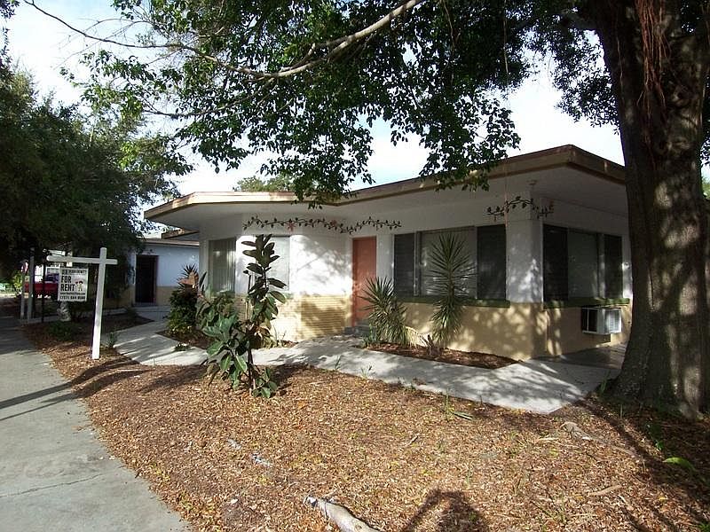 1st image of 901 3rd St N APT 5