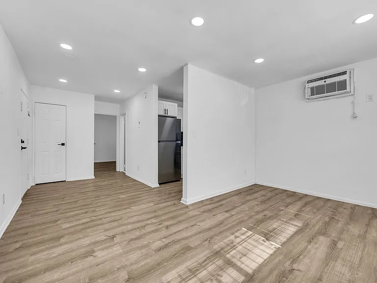 115 Orchard St — Photo 2