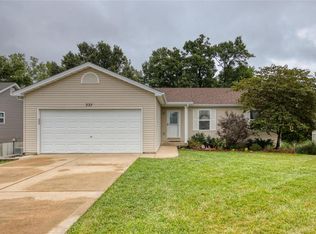 227 Conrad Cir, Warrenton, MO 63383