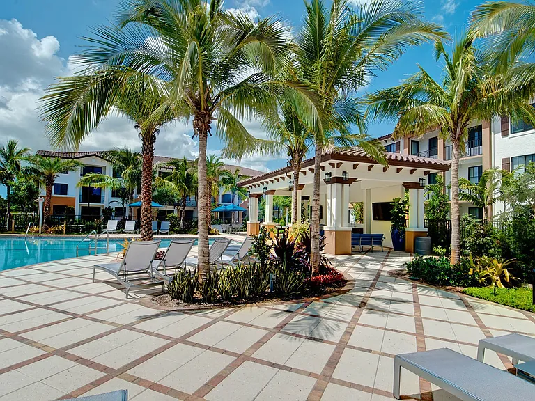Live in Luxury!