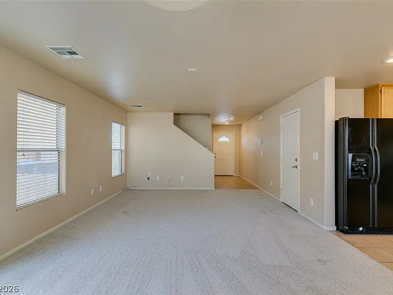186 Gilliflower Ave #0 — Photo 17