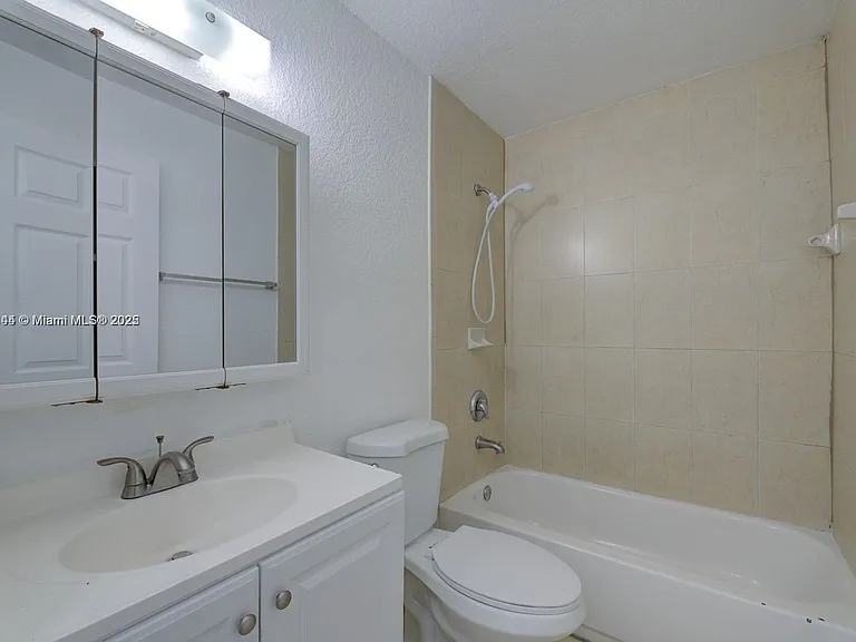 1814 NW 93rd St #1814 — Photo 17