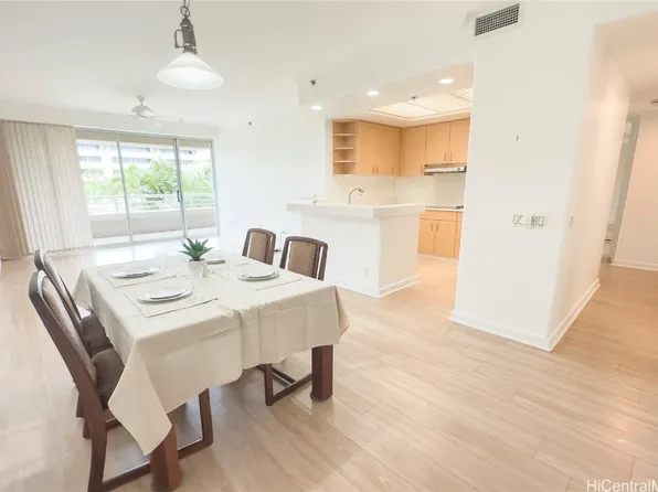 1 Keahole Pl APT 3308, Honolulu, HI 96825