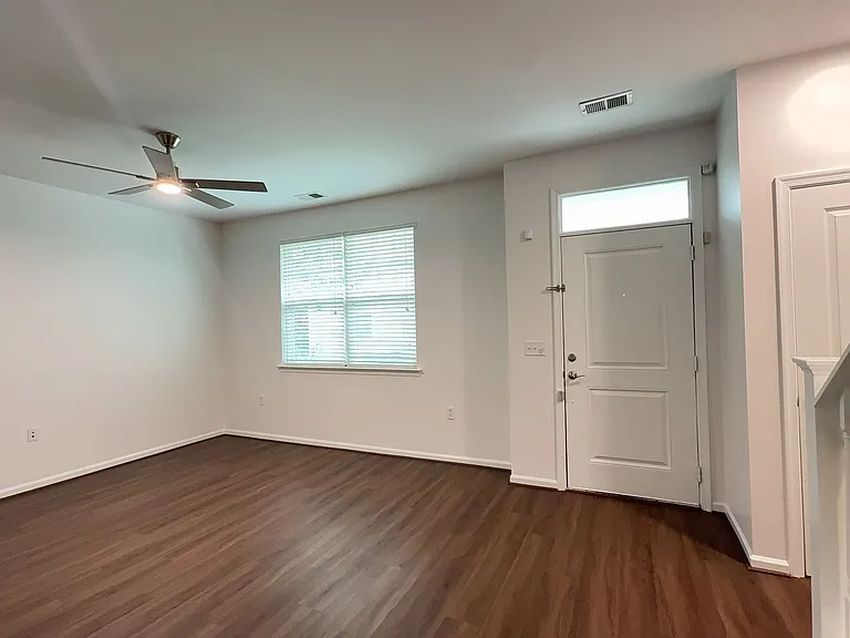 662 Lacy Oak Dr — Photo 5