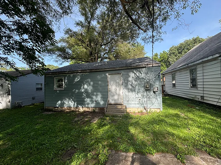 2109 S Martin Luther King Jr Dr — Photo 14