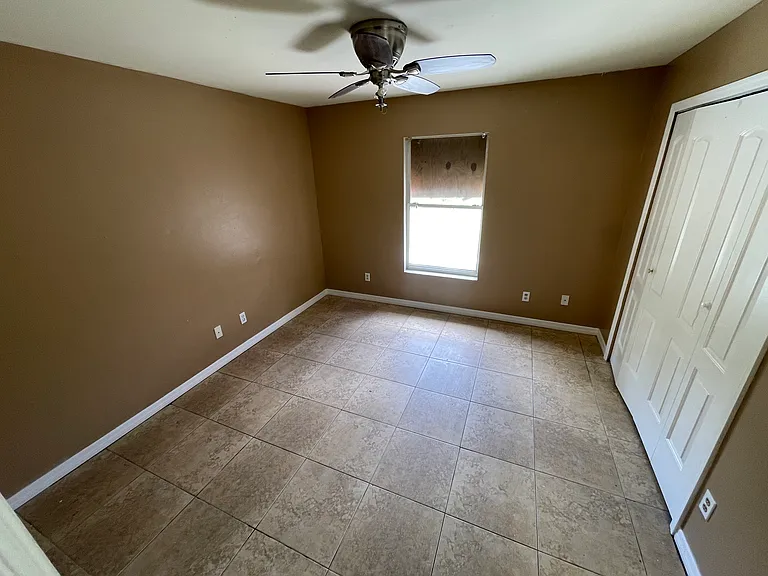 126 Hightower Ave S — Photo 11