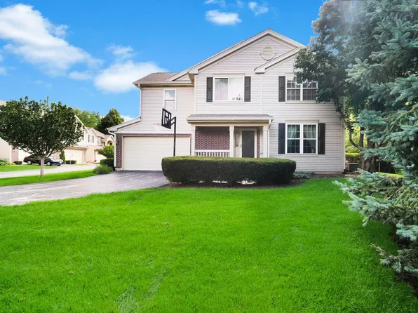 2451 Stonegate Rd, Algonquin, IL 60102