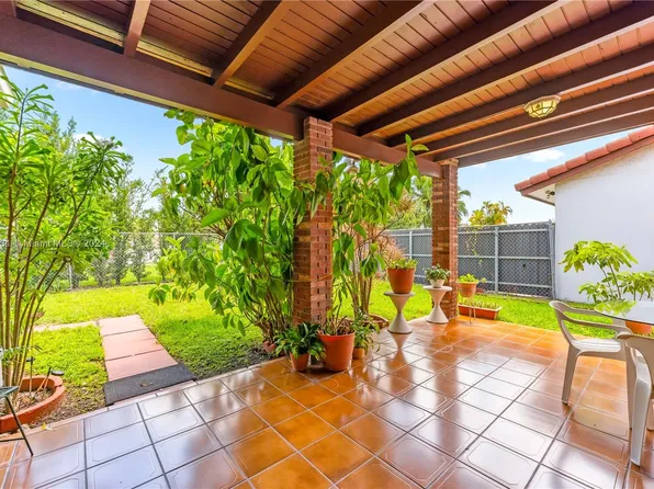 13712 SW 14th St, Miami, FL 33184