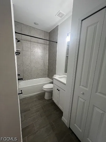 715 Homer Ave S — Photo 6