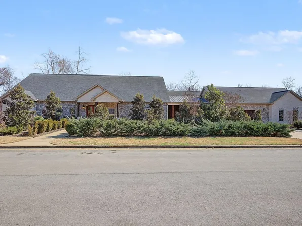 105 Longleaf Way, Florence, AL 35634