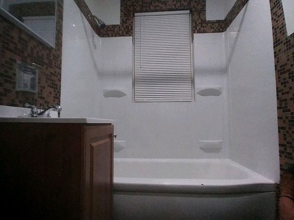 4th image of 3030 S Moreland Blvd APT 1
