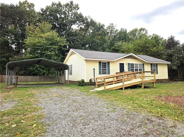 1025 Cyndijo Ln, King, NC 27021