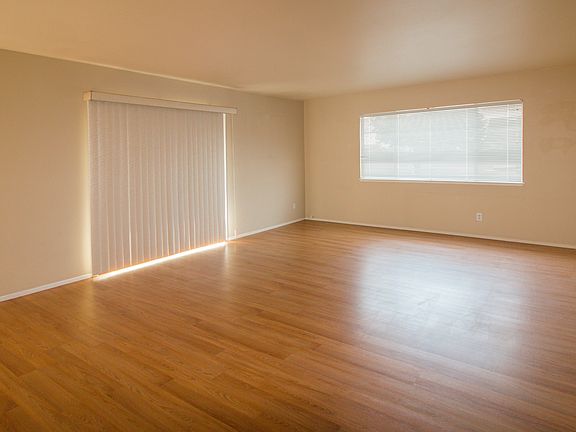 5th image of 1585 Lincoln Ave