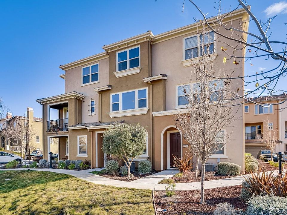 1st image of 2701 Urbino Ct