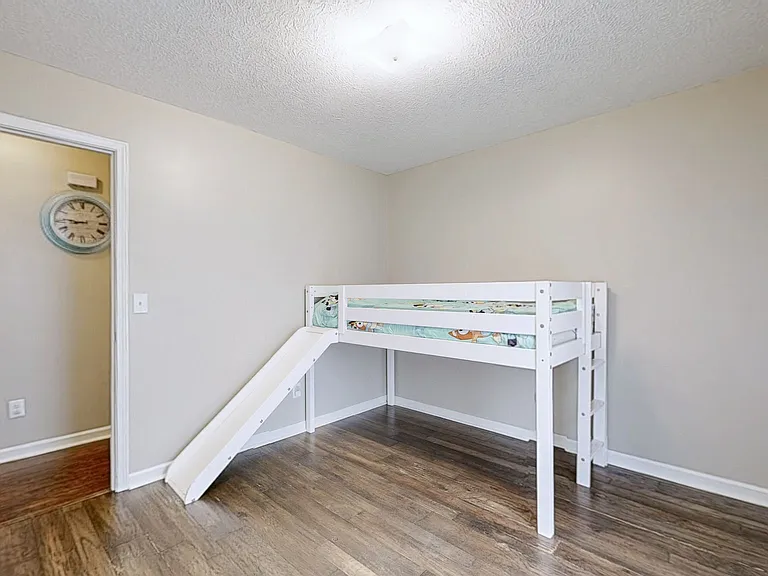 2553 Hillingdon Dr — Photo 12