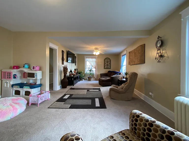 1107 W Broad St #2 — Photo 11