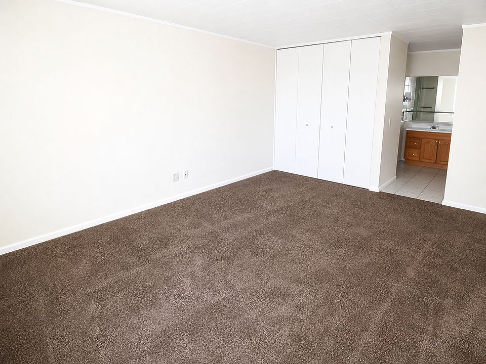1 BR - Bedroom