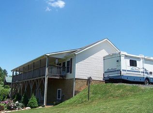 118 Olive Ridge Ave, Crumpler, NC 28617