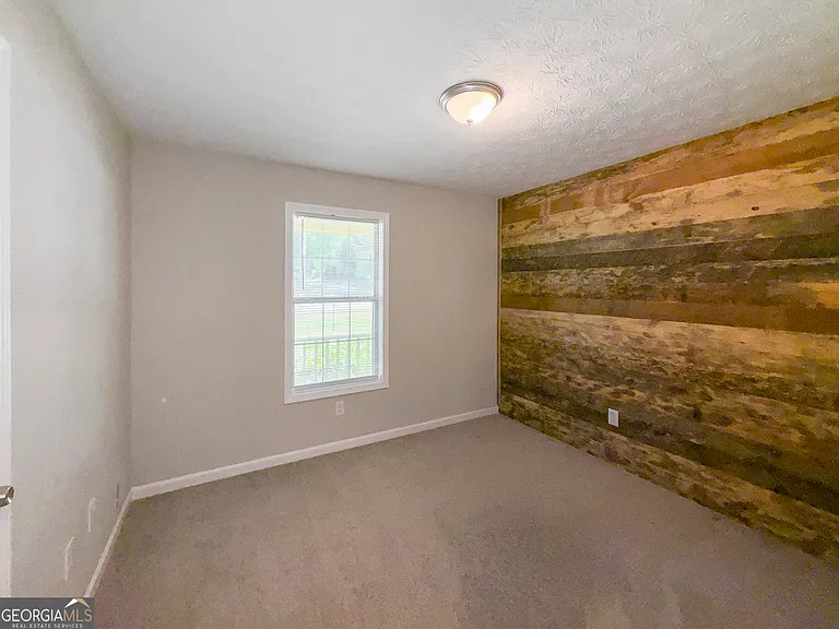 2025 Old Concord Dr SE — Photo 13
