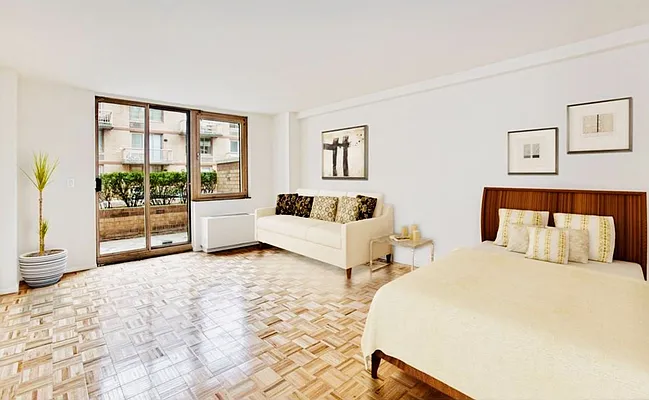 Rented by Level Group | media 6
