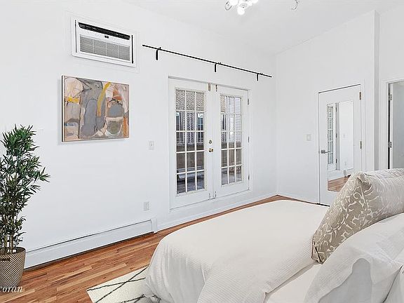 4th image of 574 Eastern Pkwy #1